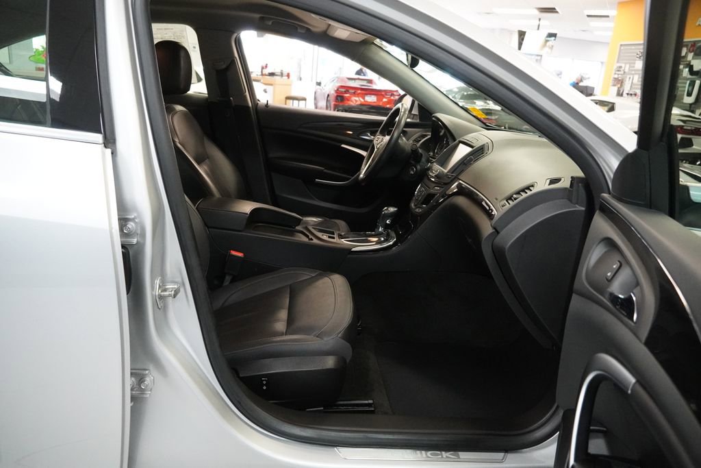 Used 2016 Buick Regal FWD image 10