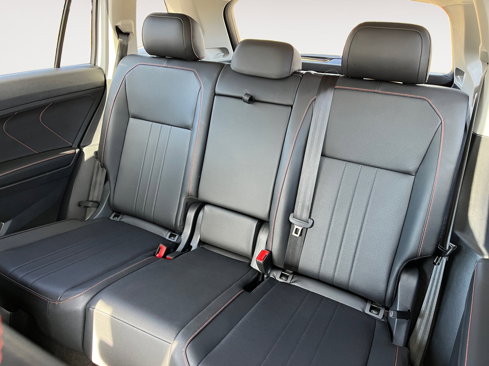 Certified 2024 Volkswagen Tiguan Wolfsburg Edition image 17