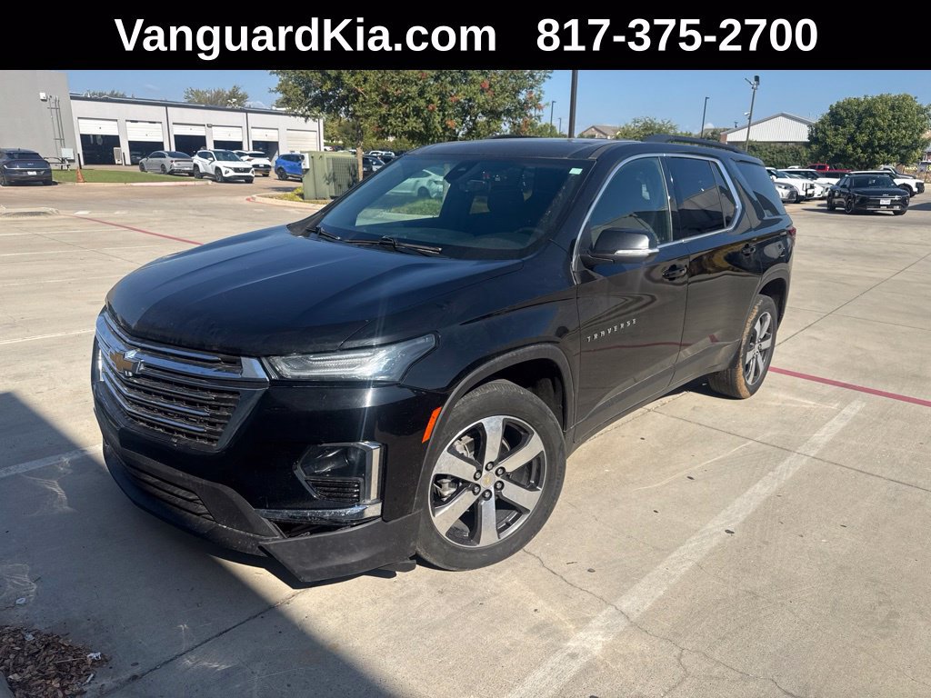 Used 2022 Chevrolet Traverse LT w/ LT Premium Package FWD image 1