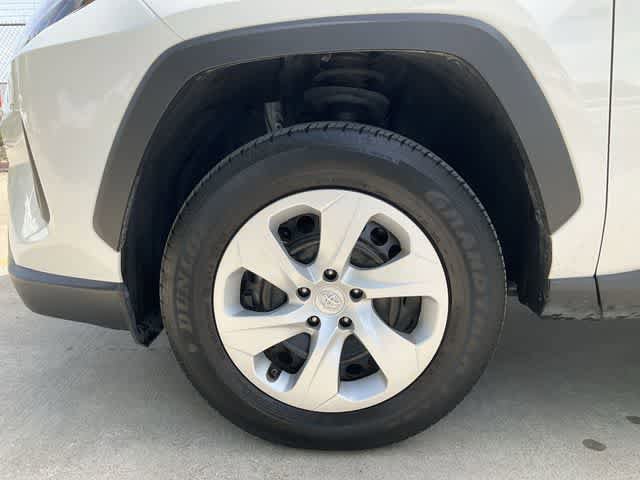 Certified 2025 Toyota RAV4 LE FWD image 13