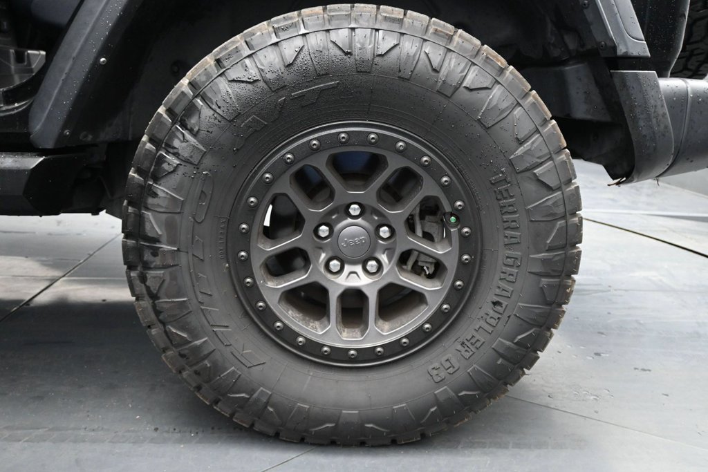 Used 2021 Jeep Wrangler Unlimited Rubicon w/ Xtreme Recon 35" Tire Package AWD/4WD image 21