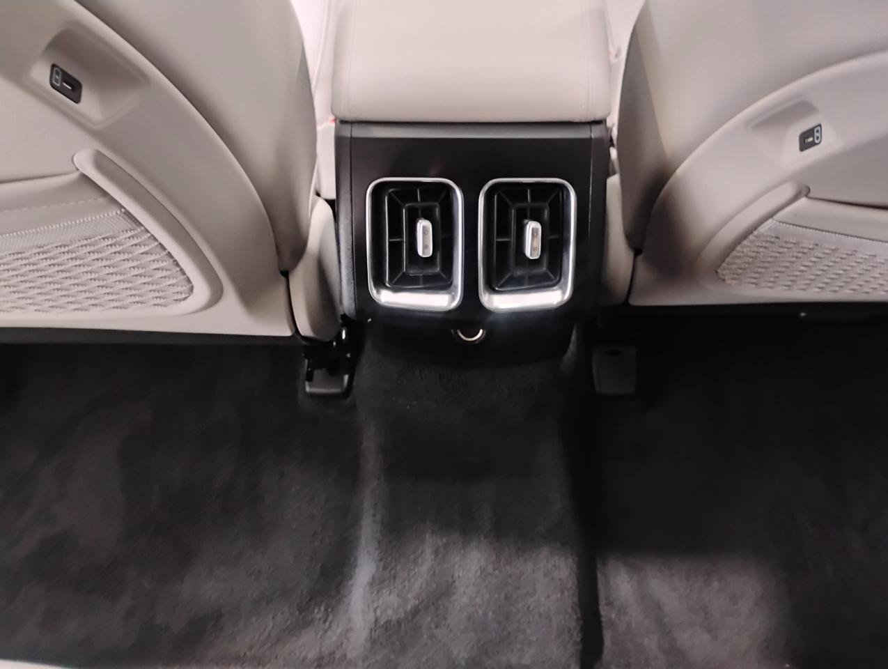 Used 2025 Kia Sorento S w/ Panoramic Sunroof Package FWD image 67