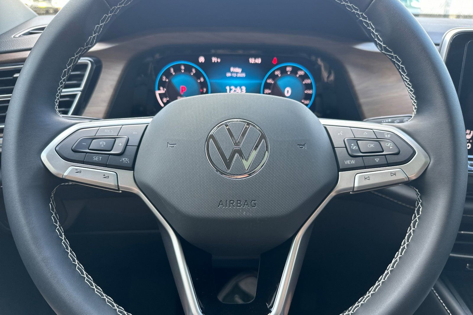 New 2026 Volkswagen Atlas SE image 23