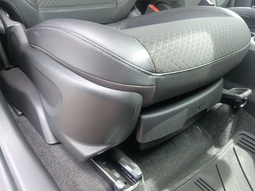 Used 2022 Buick Encore Preferred w/ Safety Package AWD/4WD image 30
