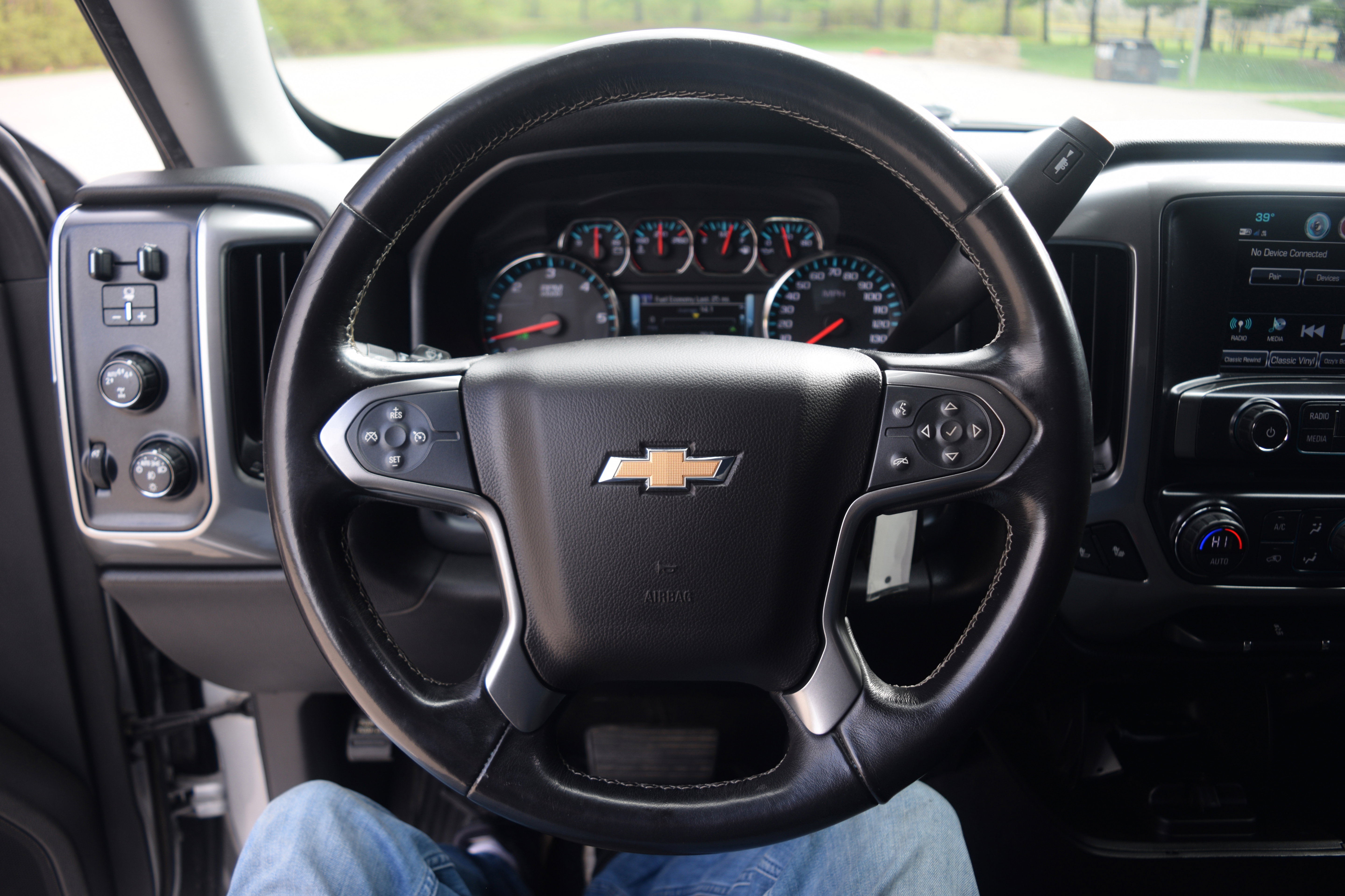 Used 2018 Chevrolet Silverado 1500 LT w/ All Star Edition AWD/4WD image 4