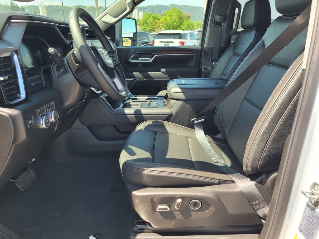 New 2026 GMC Sierra 3500 Denali w/ Denali Reserve Package AWD/4WD image 11