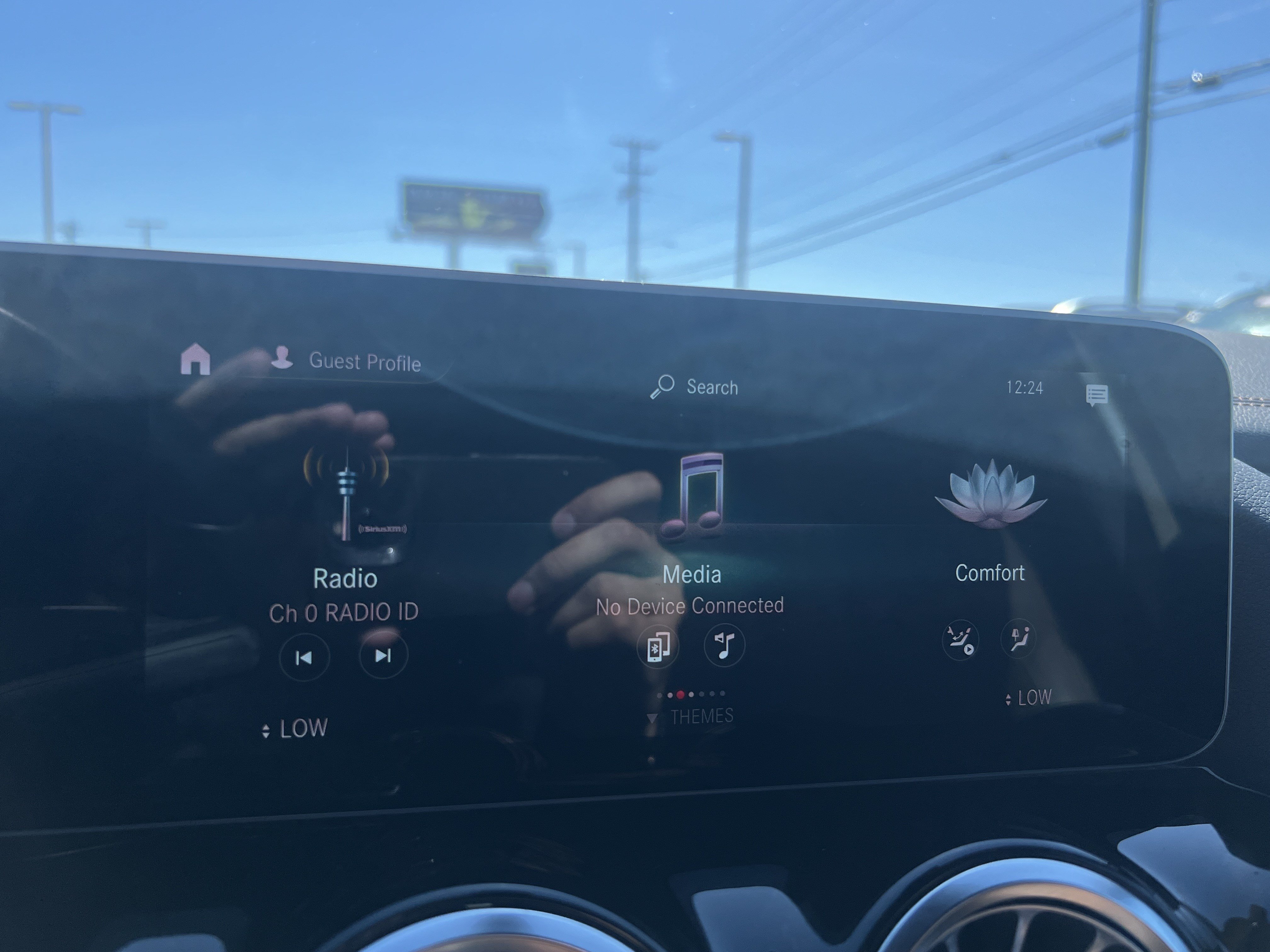 Certified 2021 Mercedes-Benz GLA 250 4MATIC image 24