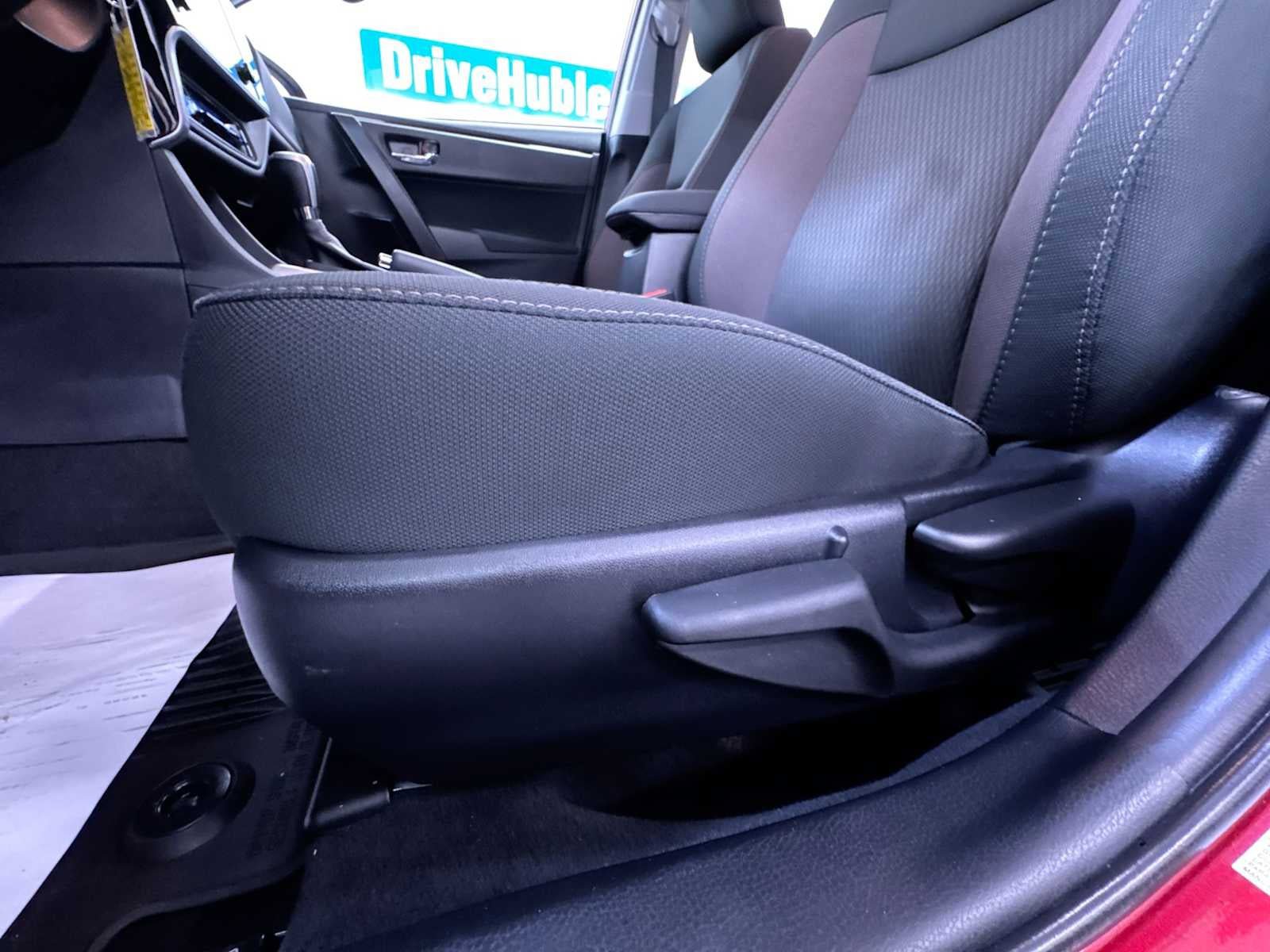 Used 2019 Toyota Corolla LE w/ LE Premium Package w/Moonroof FWD image 13