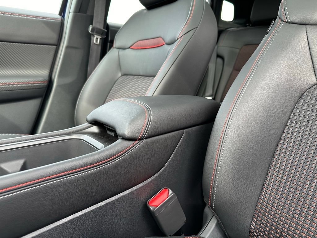 New 2025 Nissan Kicks SR w/ SR Premium Package AWD/4WD image 28