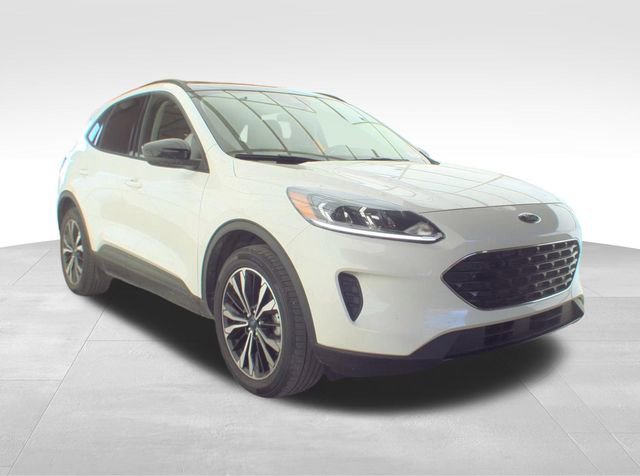 Used 2022 Ford Escape SE w/ SE Sport Appearance Package image 17