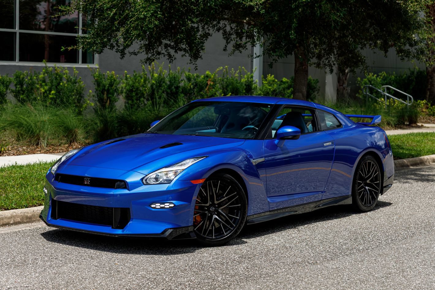 Used 2024 Nissan GT-R AWD/4WD image 35