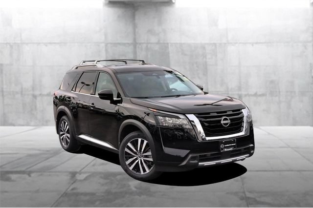 Certified 2025 Nissan Pathfinder Platinum w/ Cargo Package FWD image 2