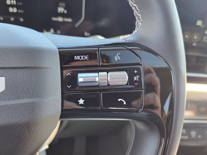 New 2027 Kia Carnival SX w/ Dark Edition Package FWD image 34