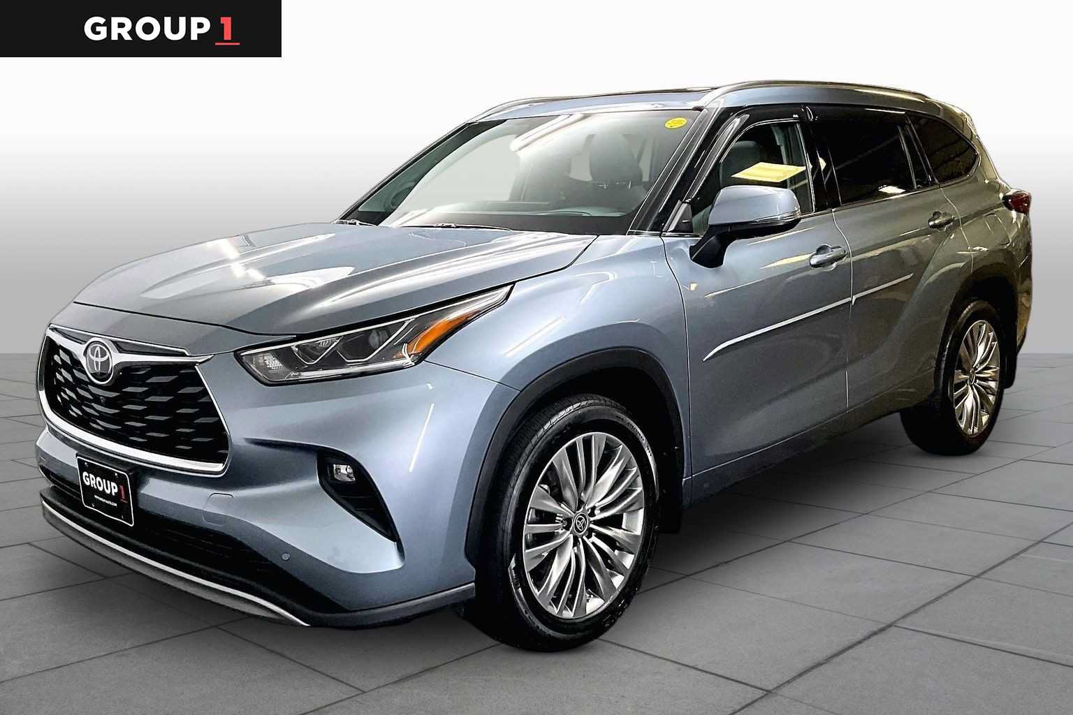 Used 2022 Toyota Highlander Platinum AWD/4WD image 1
