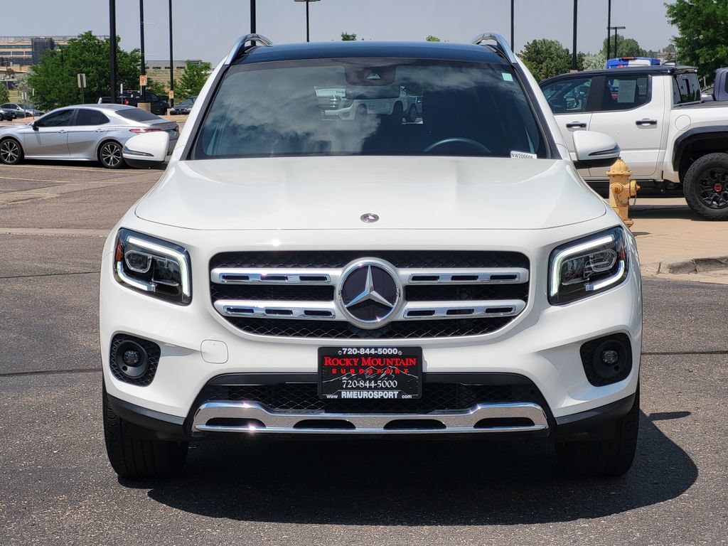Used 2022 Mercedes-Benz GLB 250 4MATIC w/ Premium Package Lite image 9