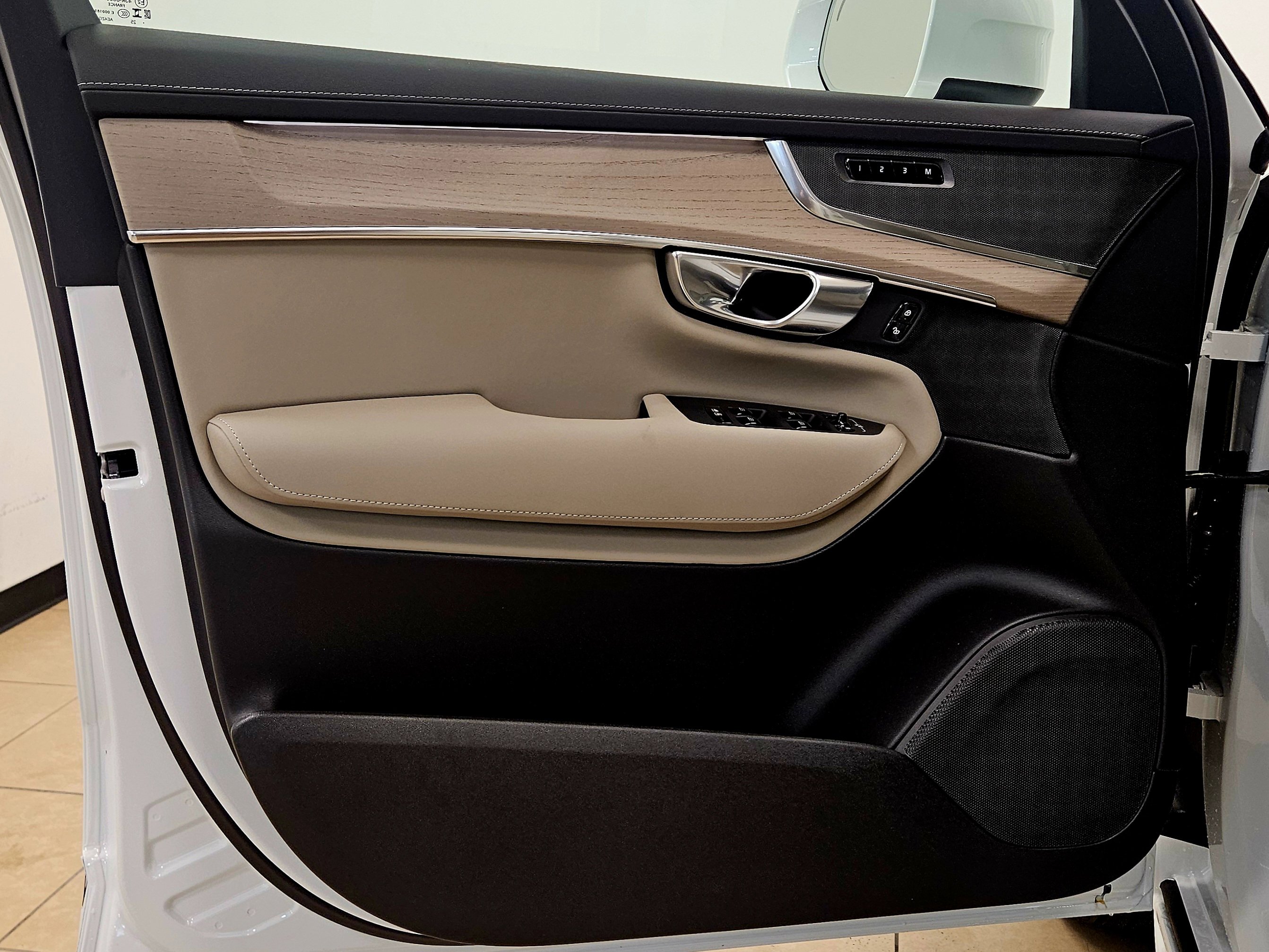 New 2026 Volvo XC90 B5 Core image 13