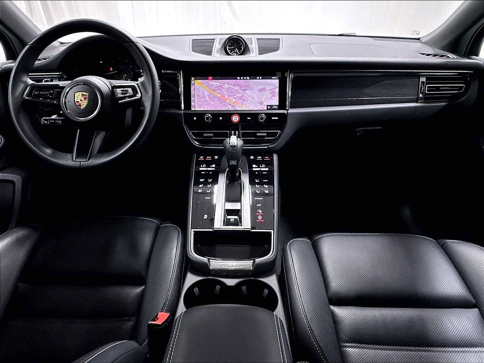 Used 2025 Porsche Macan AWD/4WD image 16