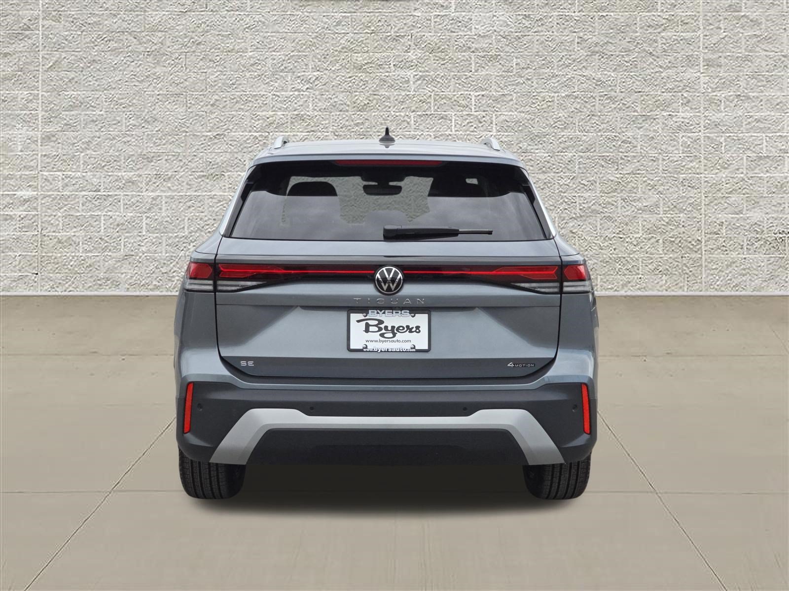 New 2026 Volkswagen Tiguan SE AWD/4WD image 6