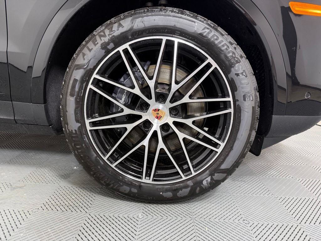 New 2026 Porsche Cayenne AWD/4WD image 14