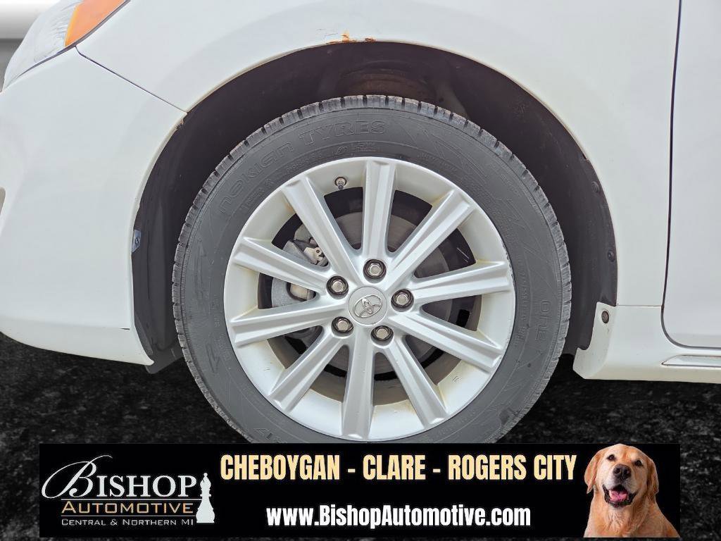 Used 2013 Toyota Camry XLE w/ Leather Pkg image 28