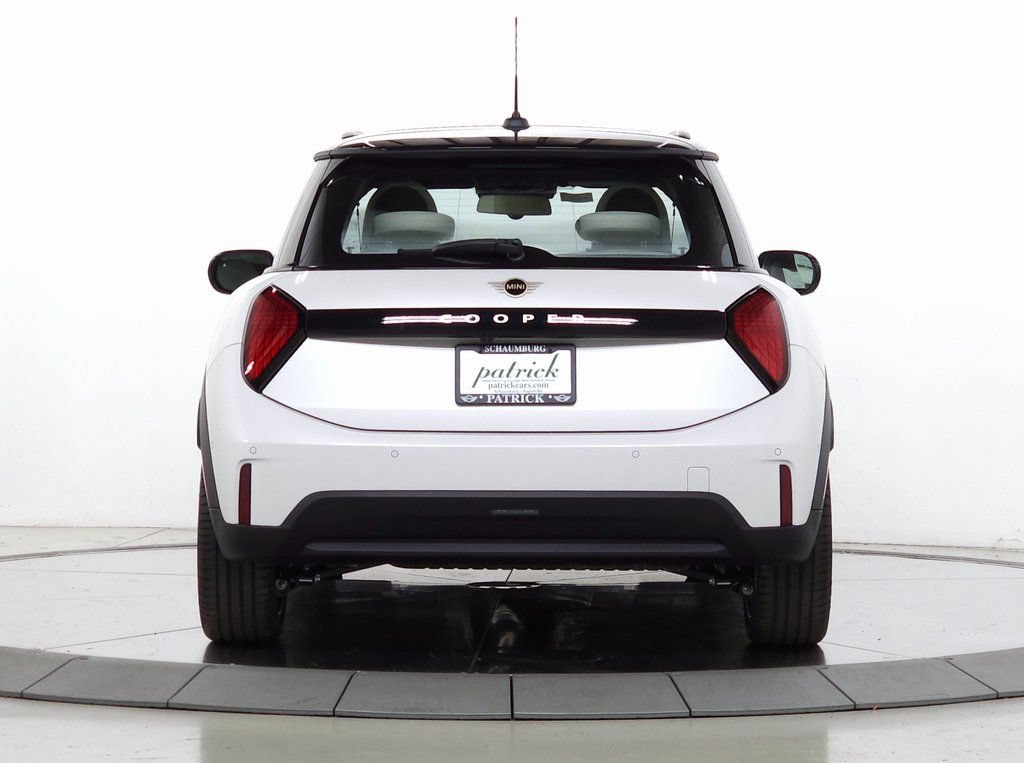 Used 2025 MINI Cooper 2-Door Hardtop FWD image 6