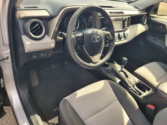Used 2015 Toyota RAV4 LE FWD image 9