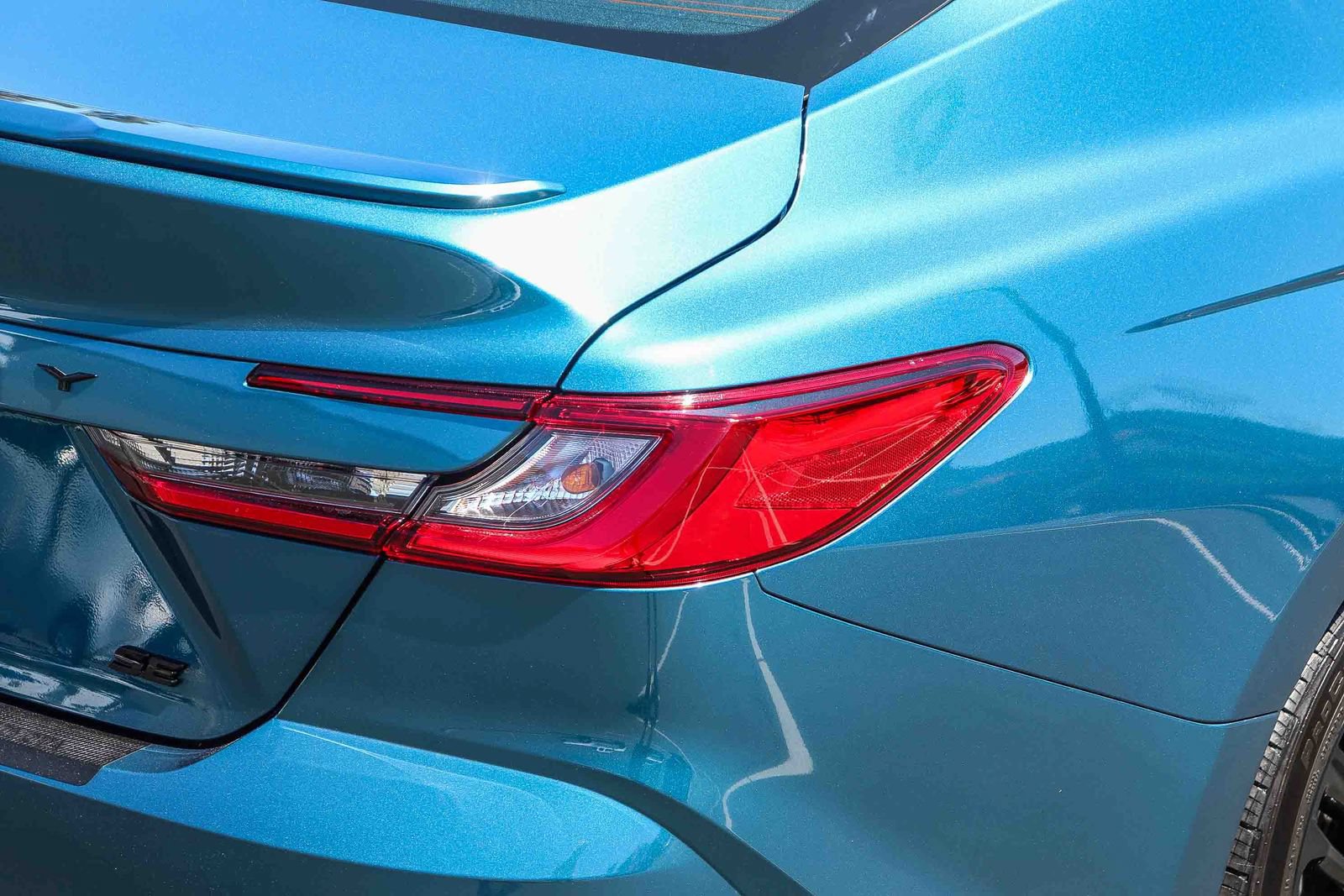 Certified 2025 Toyota Camry SE FWD image 8
