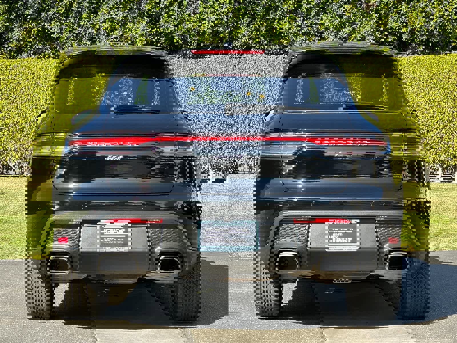 Used 2025 Porsche Macan image 7