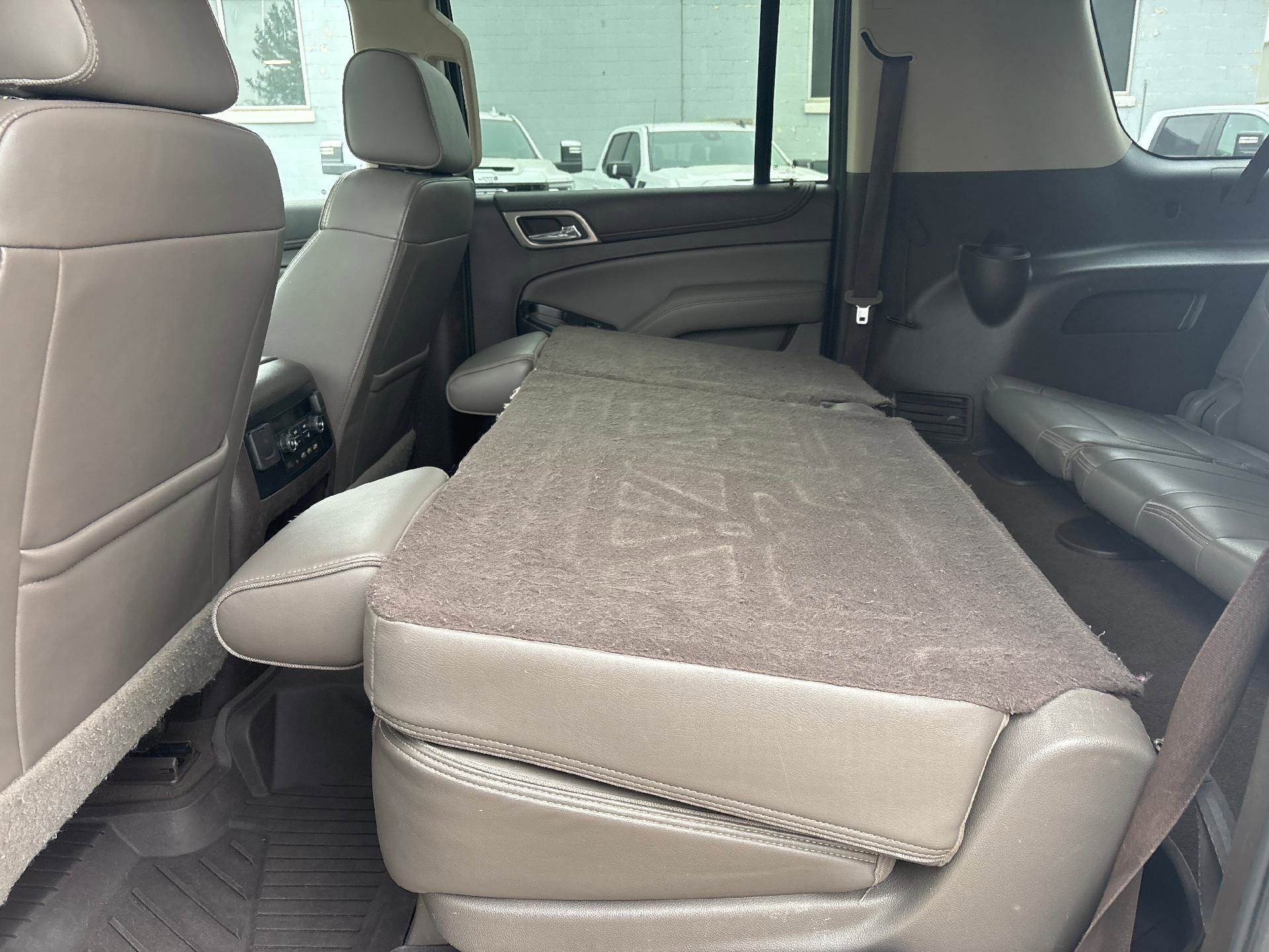 Used 2020 GMC Yukon XL Denali w/ Denali Premium Package image 36