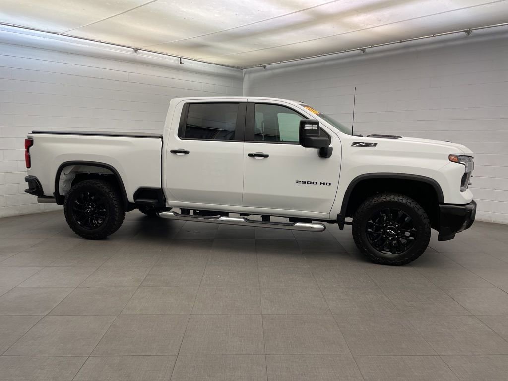 Used 2026 Chevrolet Silverado 2500 LT w/ Trail Boss Package AWD/4WD image 4