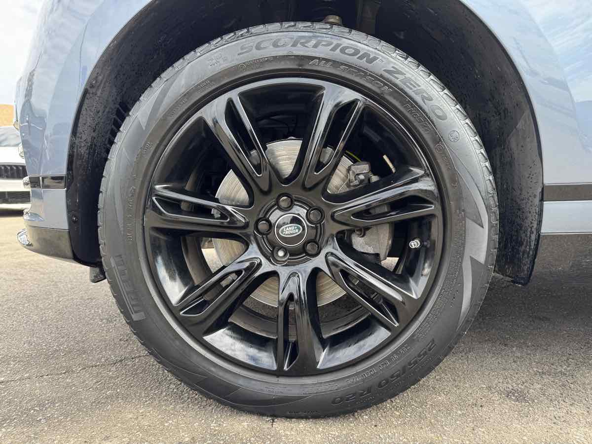 Used 2020 Land Rover Range Rover Velar R-Dynamic S image 9