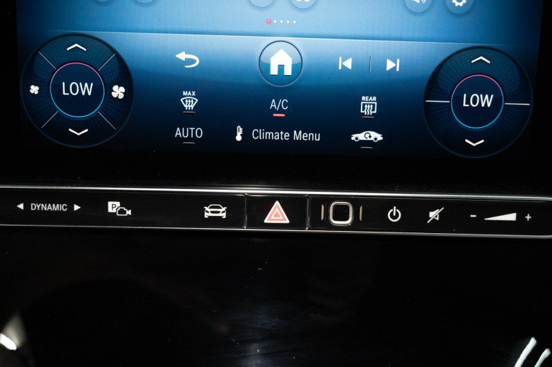Certified 2025 Mercedes-Benz GLC 300 4MATIC image 28