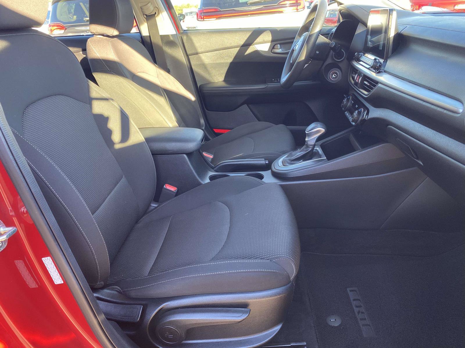 Used 2019 Kia Forte LXS FWD image 13