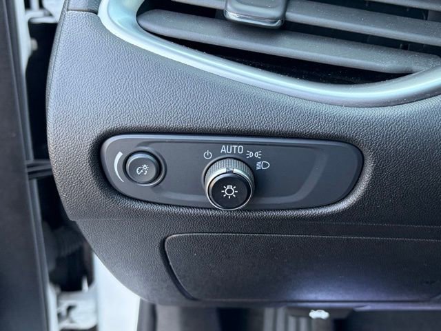 Used 2025 Chevrolet Malibu LT image 23