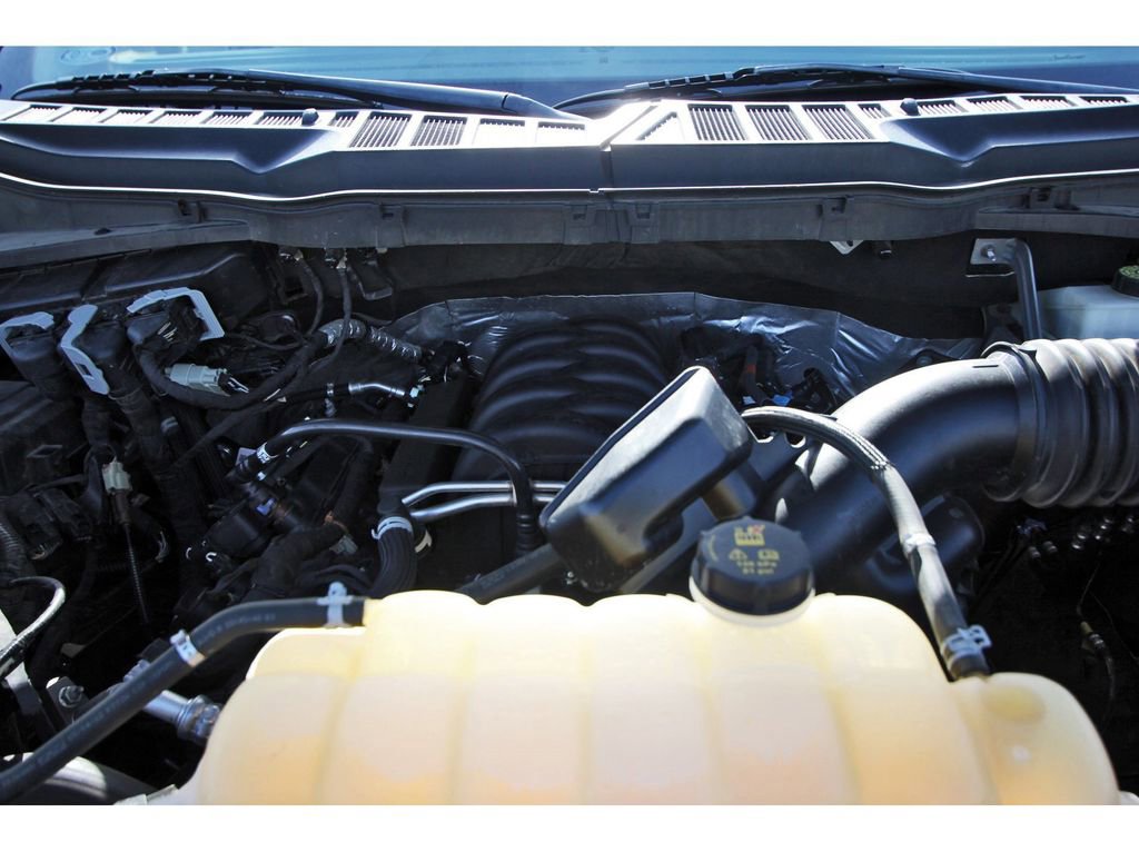 Certified 2022 Ford F150 XLT w/ Equipment Group 302A High image 31