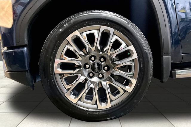 Used 2023 GMC Sierra 1500 Denali Ultimate AWD/4WD image 10