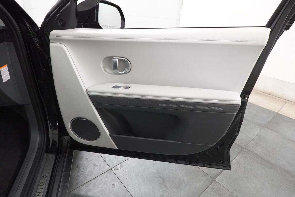Used 2024 Hyundai Ioniq 5 Limited AWD/4WD image 32
