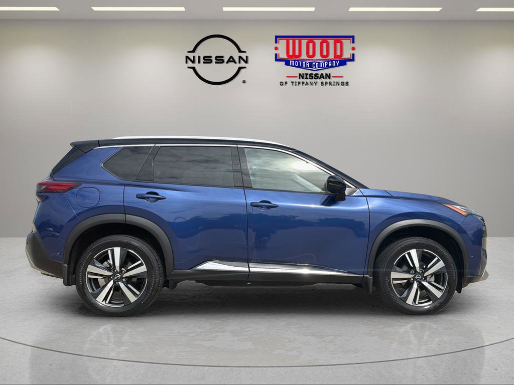 Used 2022 Nissan Rogue Platinum w/ Head-Up Display Package AWD/4WD image 2