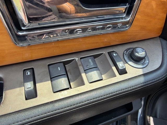 Used 2011 Lincoln Navigator 4WD w/ 101A Rapid Spec Order Code image 26