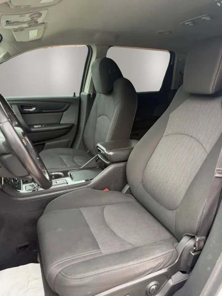 Used 2017 Chevrolet Traverse LT w/ Style and Technology Package AWD/4WD image 11
