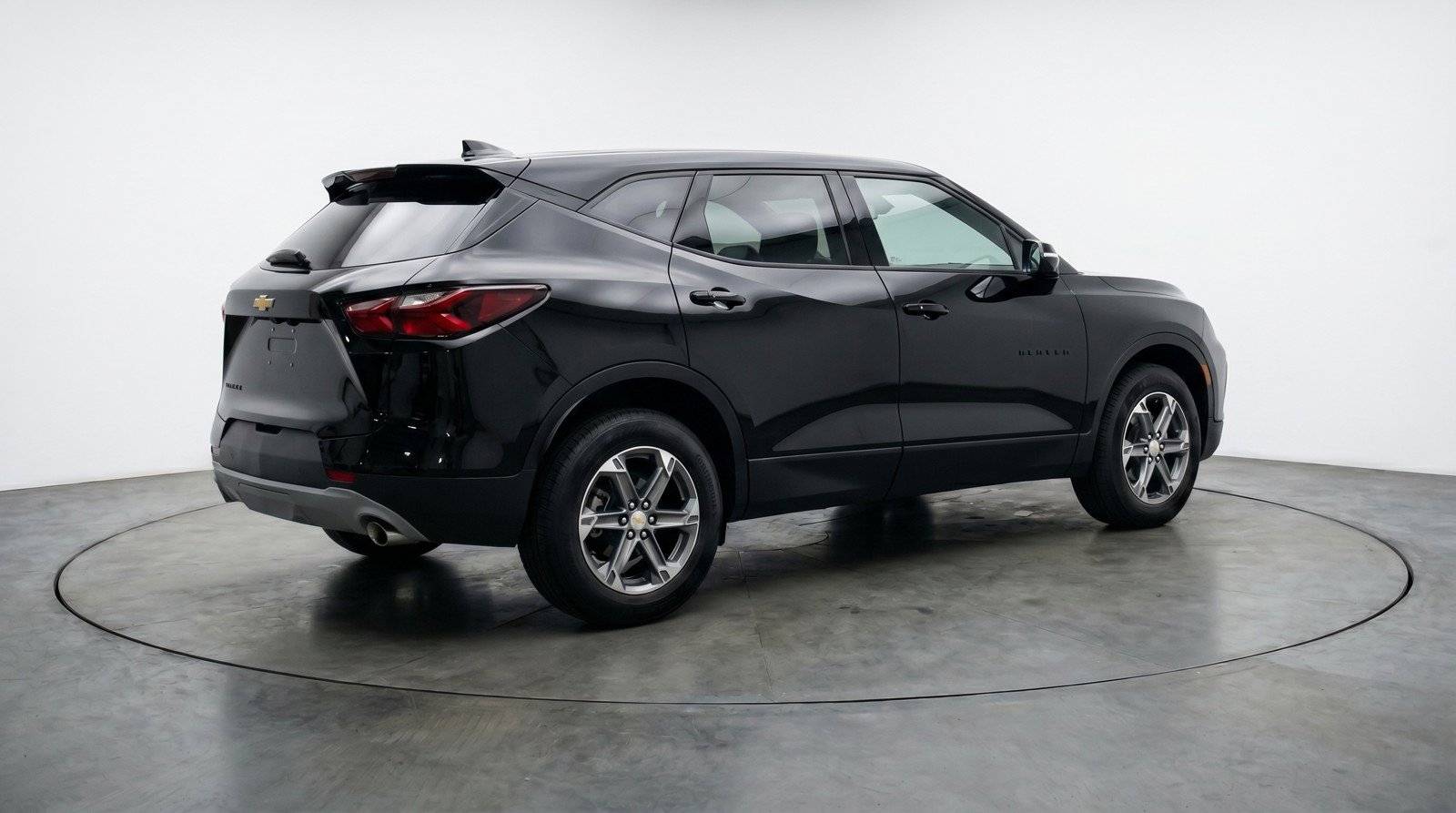 Used 2025 Chevrolet Blazer LT FWD image 9