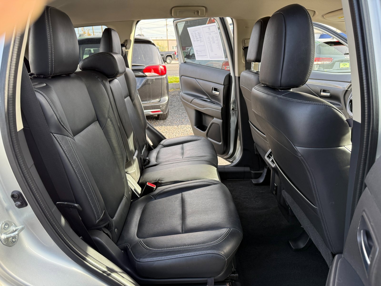 Used 2020 Mitsubishi Outlander SEL image 8