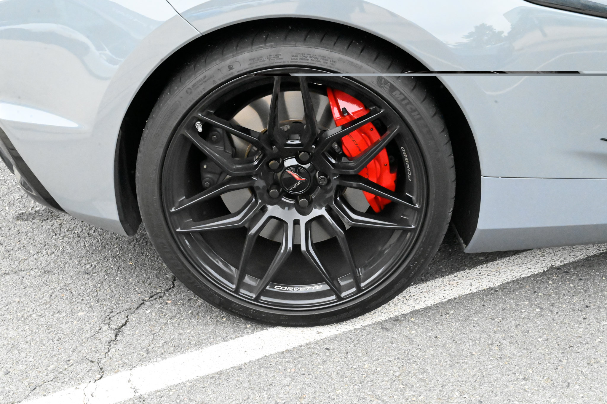 Used 2024 Chevrolet Corvette Z06 w/ Stealth Interior Trim Package RWD image 12