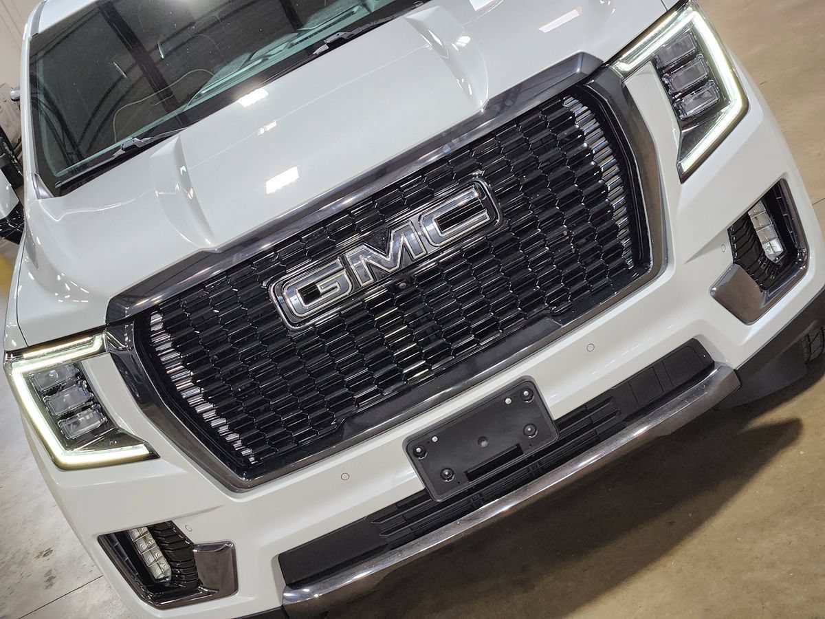 Used 2023 GMC Yukon Denali Ultimate AWD/4WD image 19