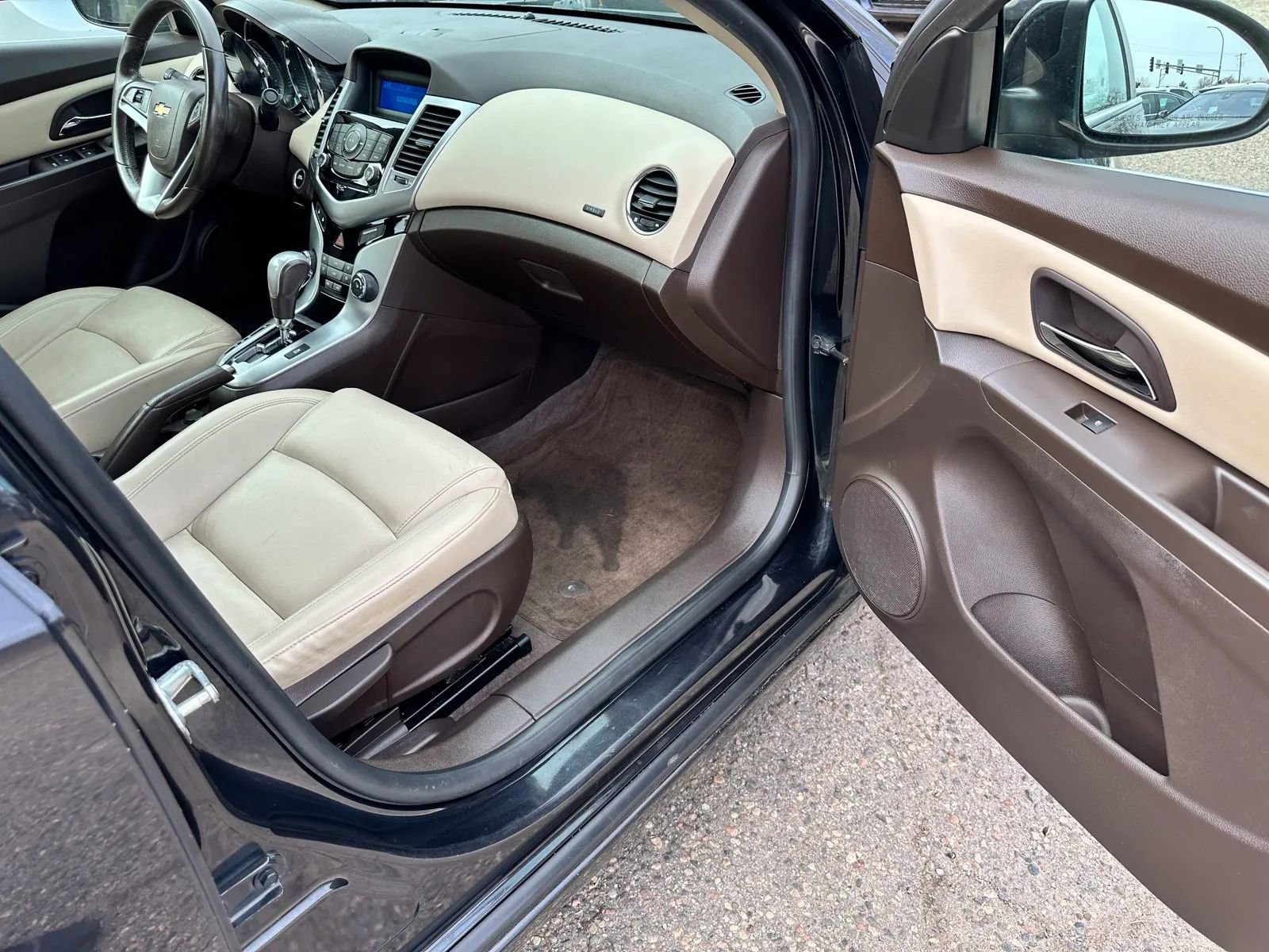 Used 2012 Chevrolet Cruze LTZ image 17