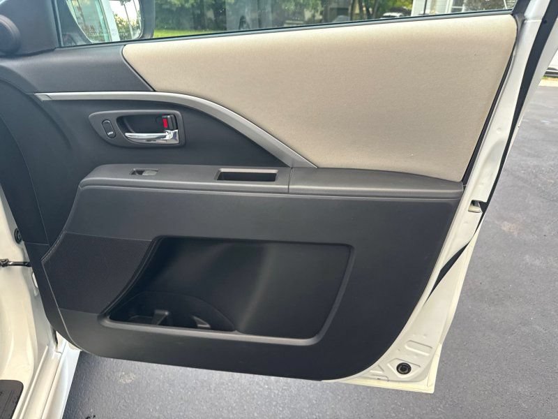 Used 2012 MAZDA MAZDA5 Grand Touring FWD image 15
