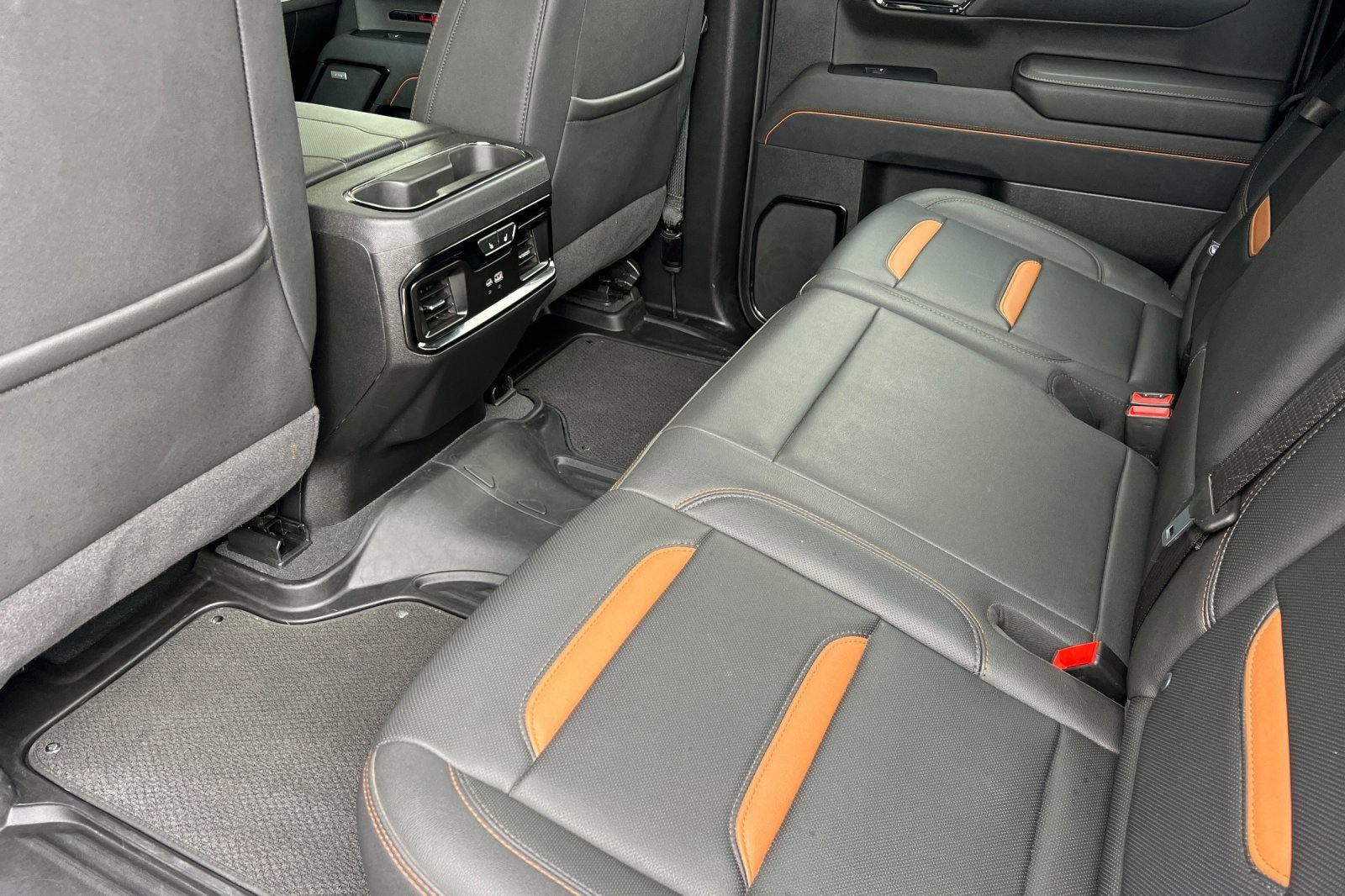 Used 2025 GMC Sierra 1500 AT4 image 11