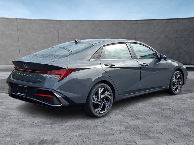 New 2026 Hyundai Elantra Limited FWD image 2