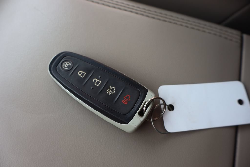 Used 2017 Lincoln Navigator L Select AWD/4WD image 45