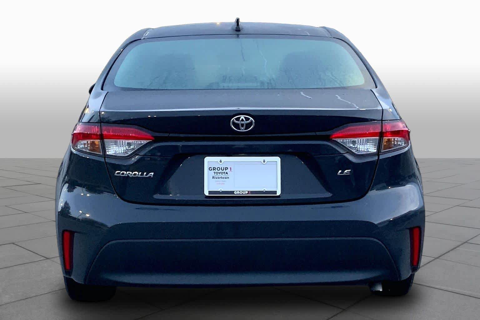 Used 2024 Toyota Corolla LE FWD image 5